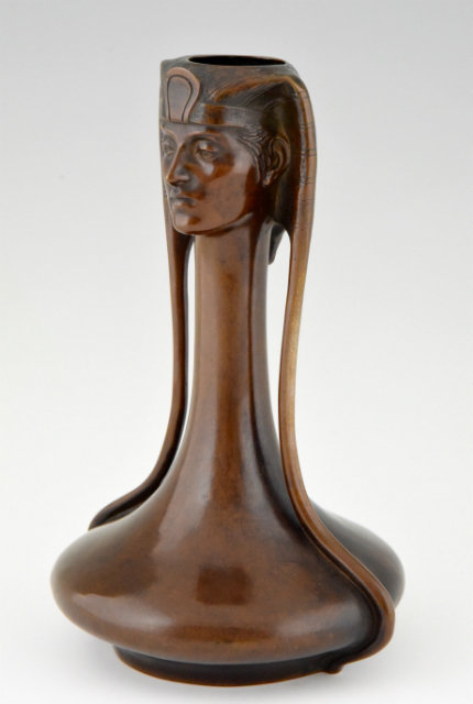 Oriëntalistische Weens bronzen vaas met Farao