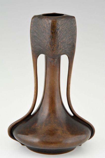 Orientalis Vienna bronze vase pharaon