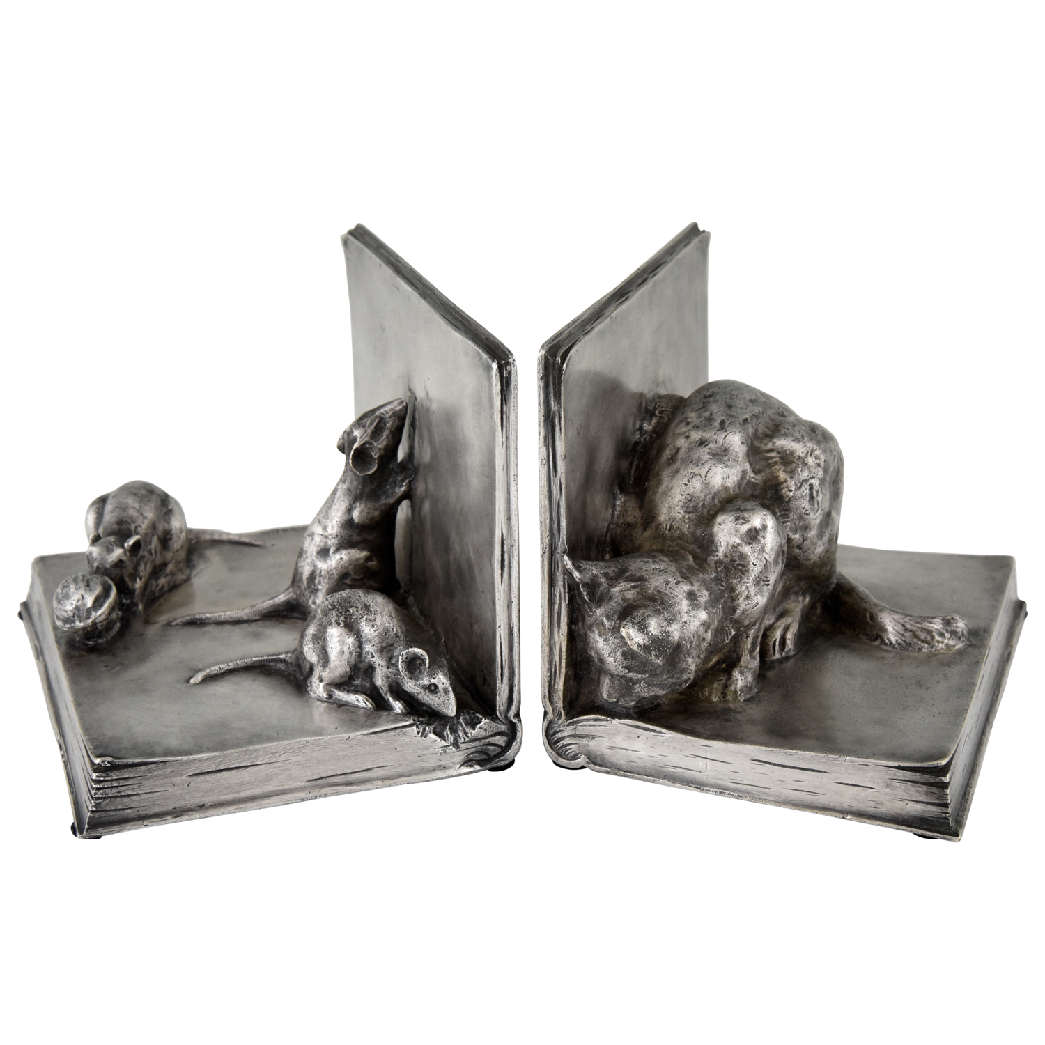 Art Deco bronze bookends, cat and mice on books.