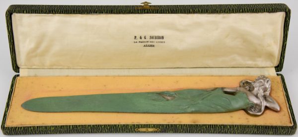 Art Nouveau briefopener met vrouw
