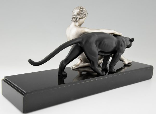 Sculpture Art Deco nue avec panthère