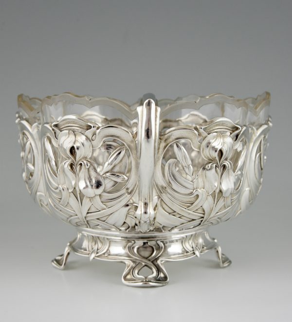 Art Nouveau jardinière en argent massif