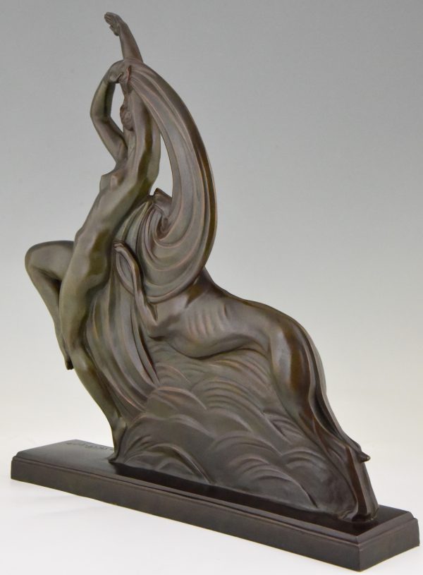 Art Deco bronzen sculptuur dansend naakt met barzoi hond
