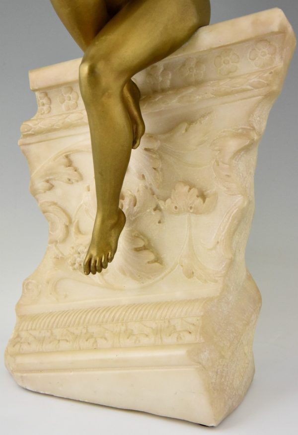 Art Deco sculpture bronze nu assis sur colonne