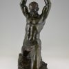 Art Deco Bronze Skulptur Mann mit Stein.