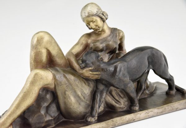 Art Deco sculpture en bronze femme au panthère