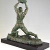 Art Deco Bronze Skulpur athletischer Mann mit Stein