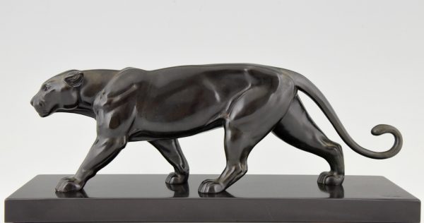 Art Deco panther sculpture.