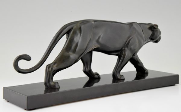 Art Deco panther sculpture.