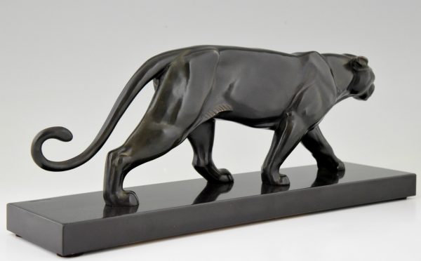 Art Deco beeld panter