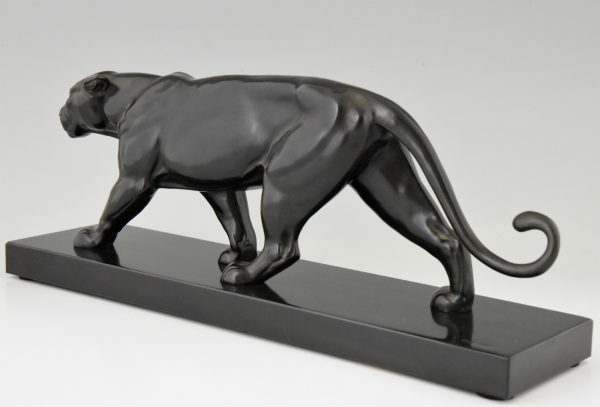 Art Deco panther sculpture.