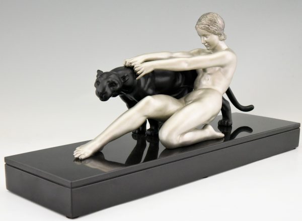 Art Deco sculptuur naakte vrouw met panter