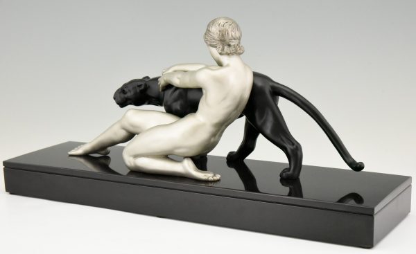 Art Deco Skulptur Frauenakt mit Panther