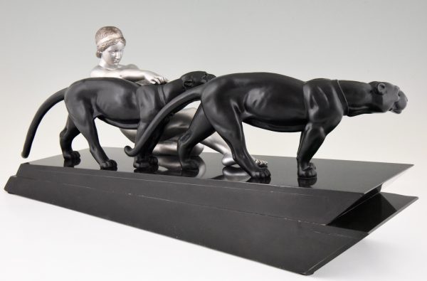 Art Deco sculpture nude with two panthers