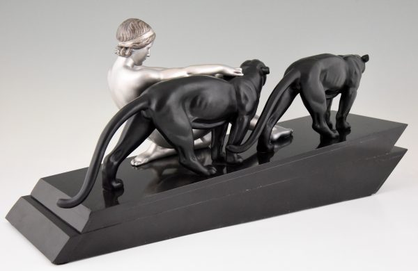 Art Deco sculpture nude with two panthers
