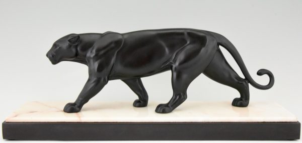 Art Deco sculpture of a panther