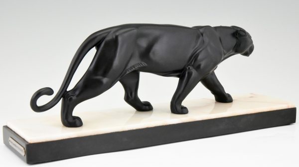 Art Deco sculpture of a panther