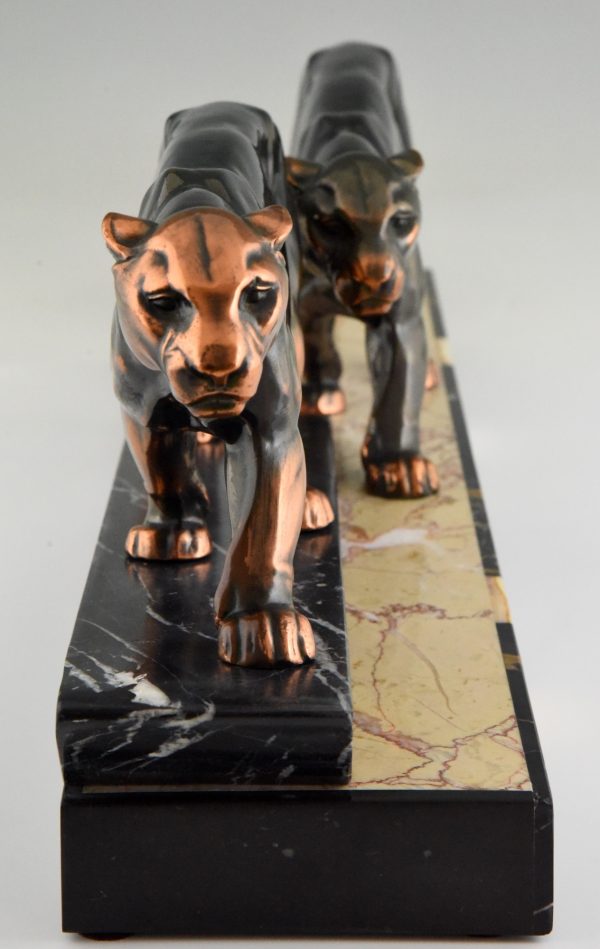 Art Deco sculpture of two panthers