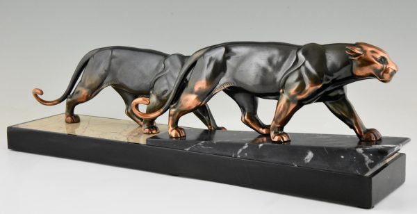 Art Deco sculpture of two panthers