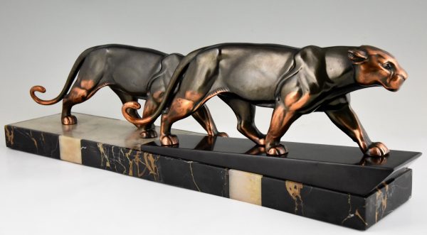 Art Deco sculpture of two panthers