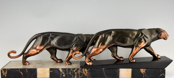 Art Deco sculpture of two panthers