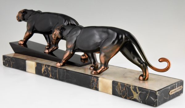 Art Deco sculpture of two panthers