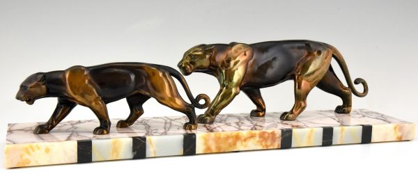 Art Deco sculpture two panthers