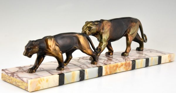 Art Deco sculpture two panthers