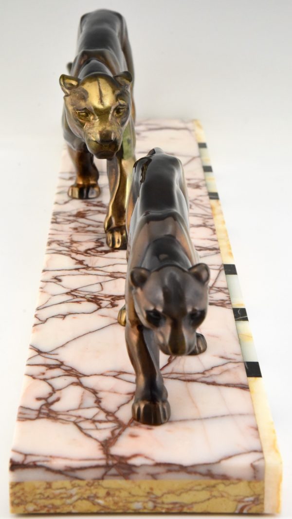 Art Deco sculpture two panthers