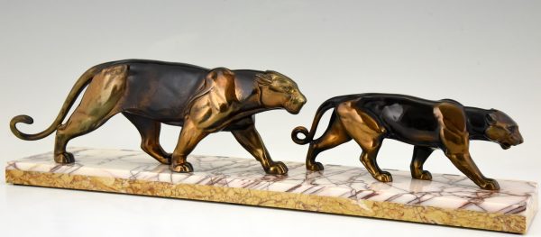 Art Deco sculpture two panthers