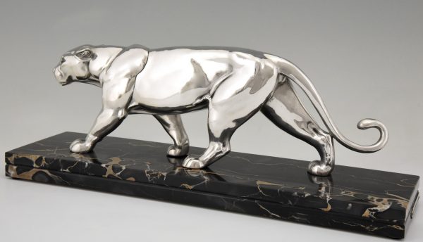 Sculpture Art Deco panthère metal argenté