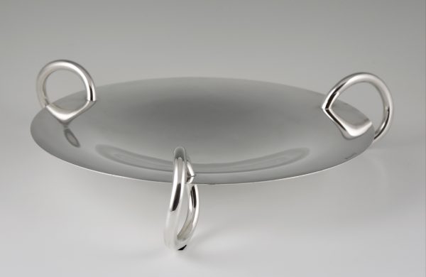 Modern silver plated center piece bowl.