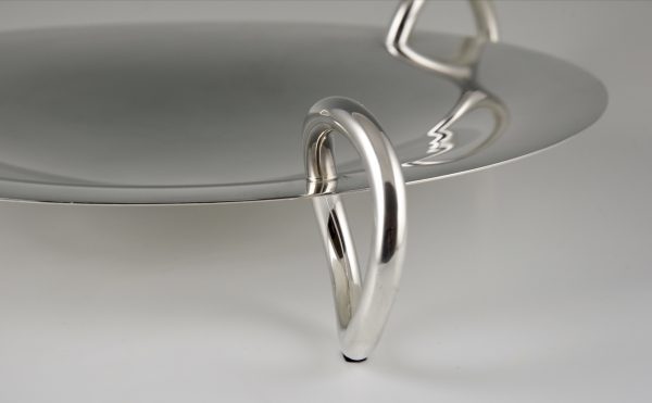 Modern silver plated center piece bowl.