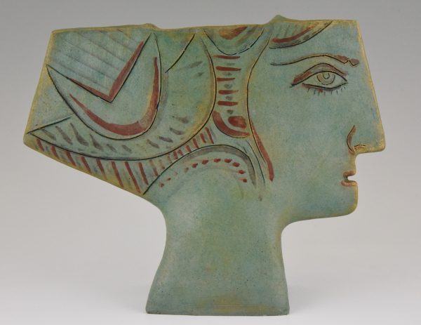 Ceramic vase in the shape of a womans head.