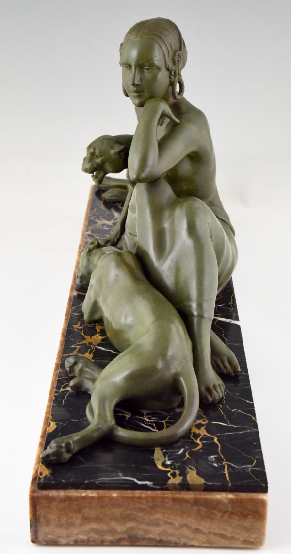 Art Deco sculptuur vrouw met twee panters