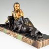 Art Deco sculptuur vrouw met twee panters goud