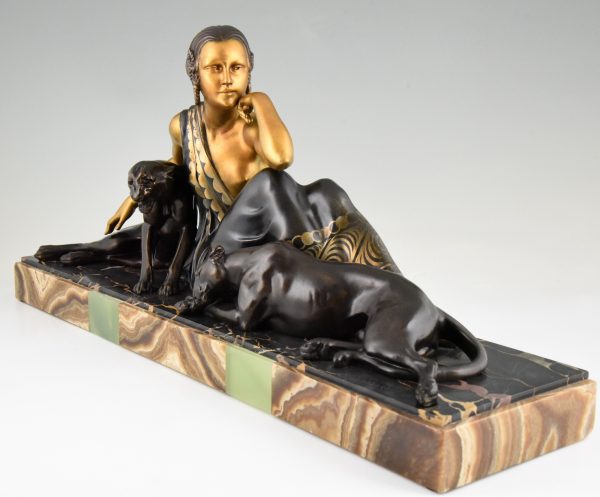 Art Deco sculptuur vrouw met twee panters goud