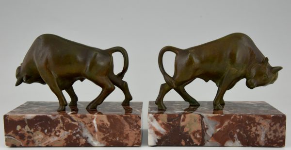 Art Deco bronzen boekensteunen stieren