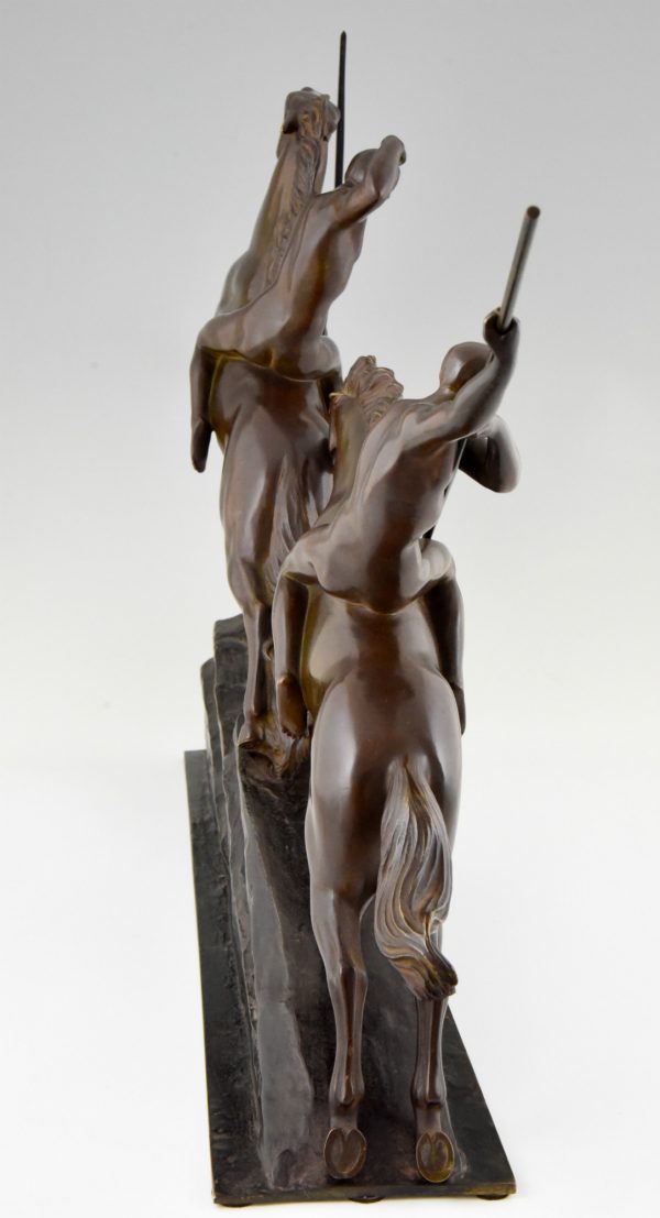 Sculpture bronze Art Deco deux archers au cheval