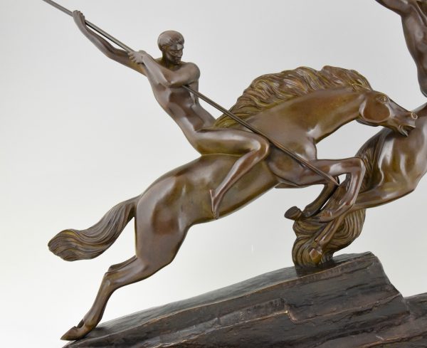 Sculpture bronze Art Deco deux archers au cheval