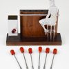 Art Deco cocktail prikkers set met vrouw in badpak