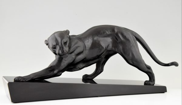 Art Deco panther sculpture.