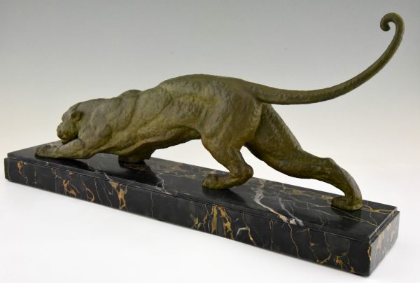 Art Deco panther sculpture.