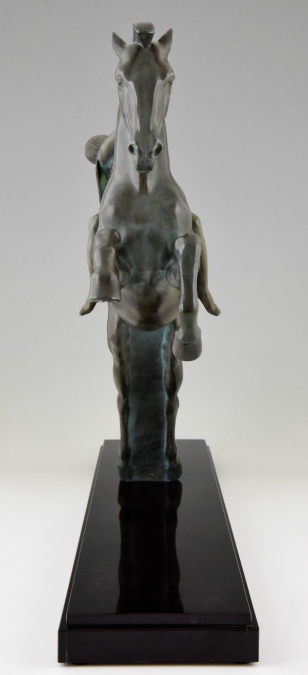 Art Deco sculpture femme nue à cheval