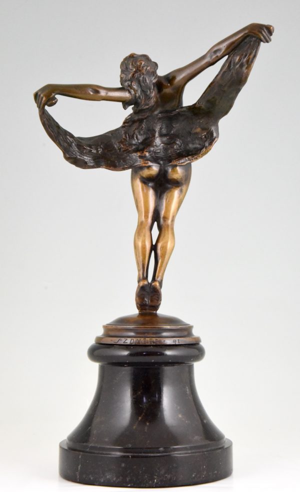 Art Nouveau bronze sculpture of a dancing nude.