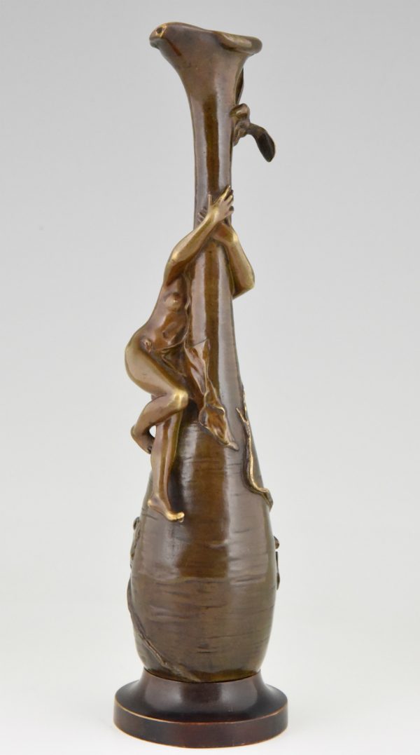 Jugendstil bronzen vaas naakt en libelle