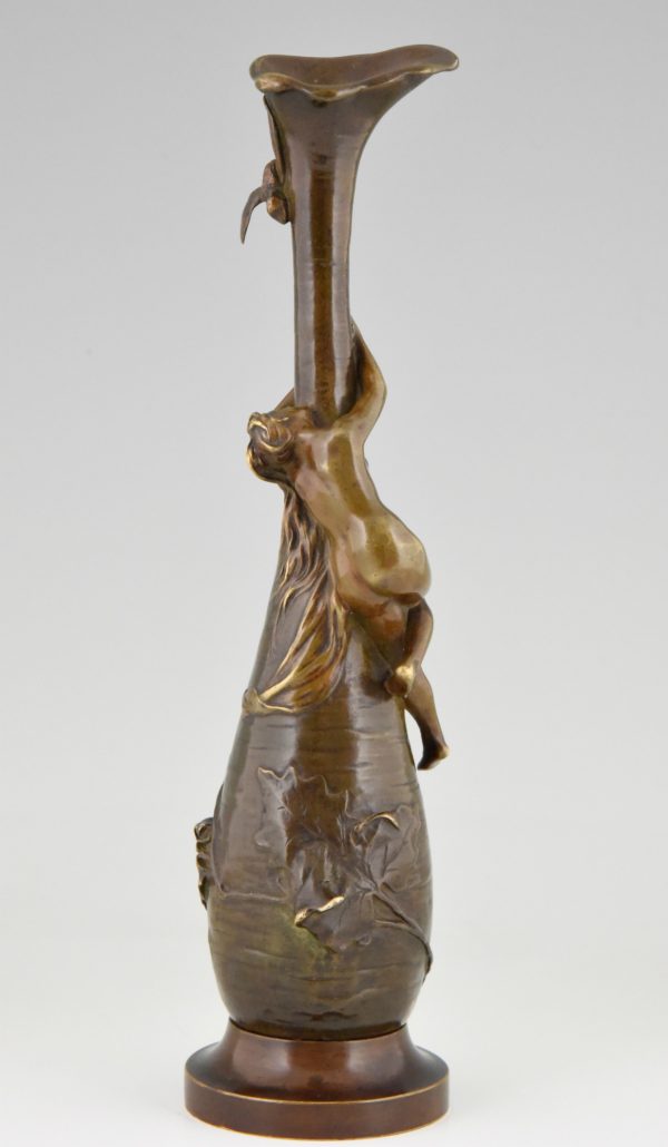 Jugendstil bronzen vaas naakt en libelle