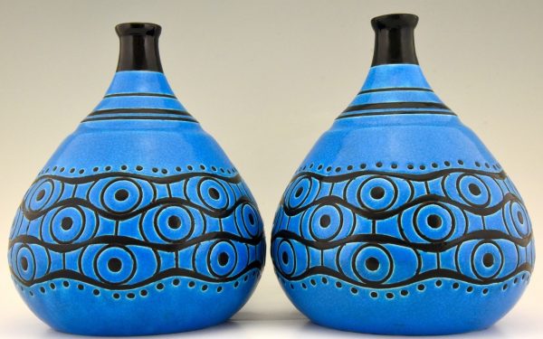 Coloquinte pair Art Deco vases blue and black