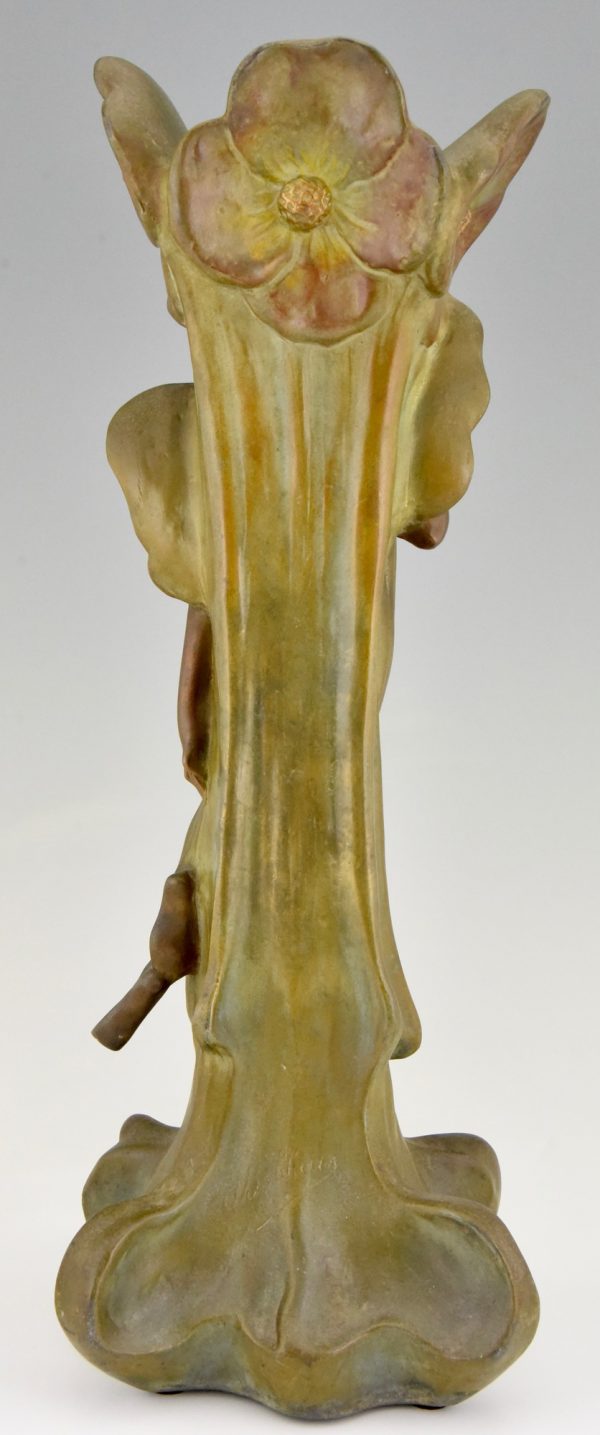 Jugendstil Vase geflügelte Frau mit Blumen