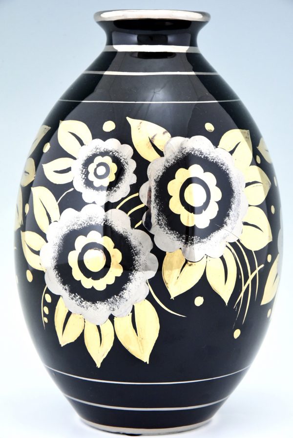 Vase Art Deco en ceramique motif de fleurs noir, or et argent